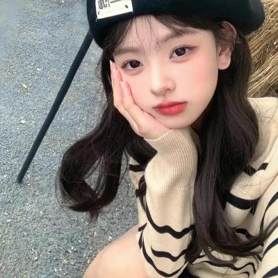 踮起脚尖靠近你